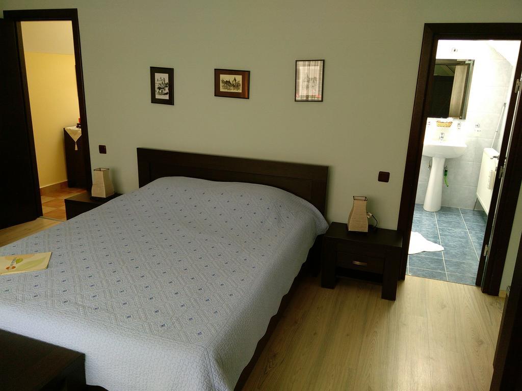 Rami House Central Double Rooms Braşov Chambre photo