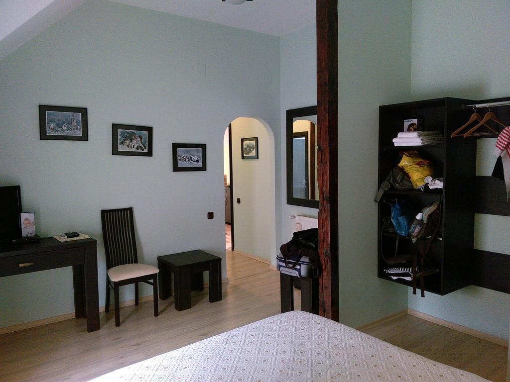 Rami House Central Double Rooms Braşov Chambre photo